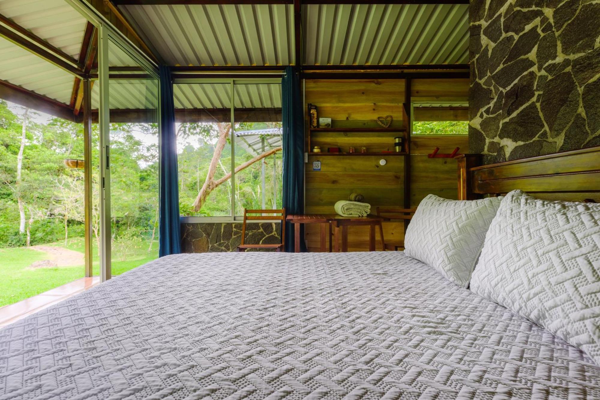 Hotel Rivel - Restaurant & Nature Retreat Turrialba Exterior photo