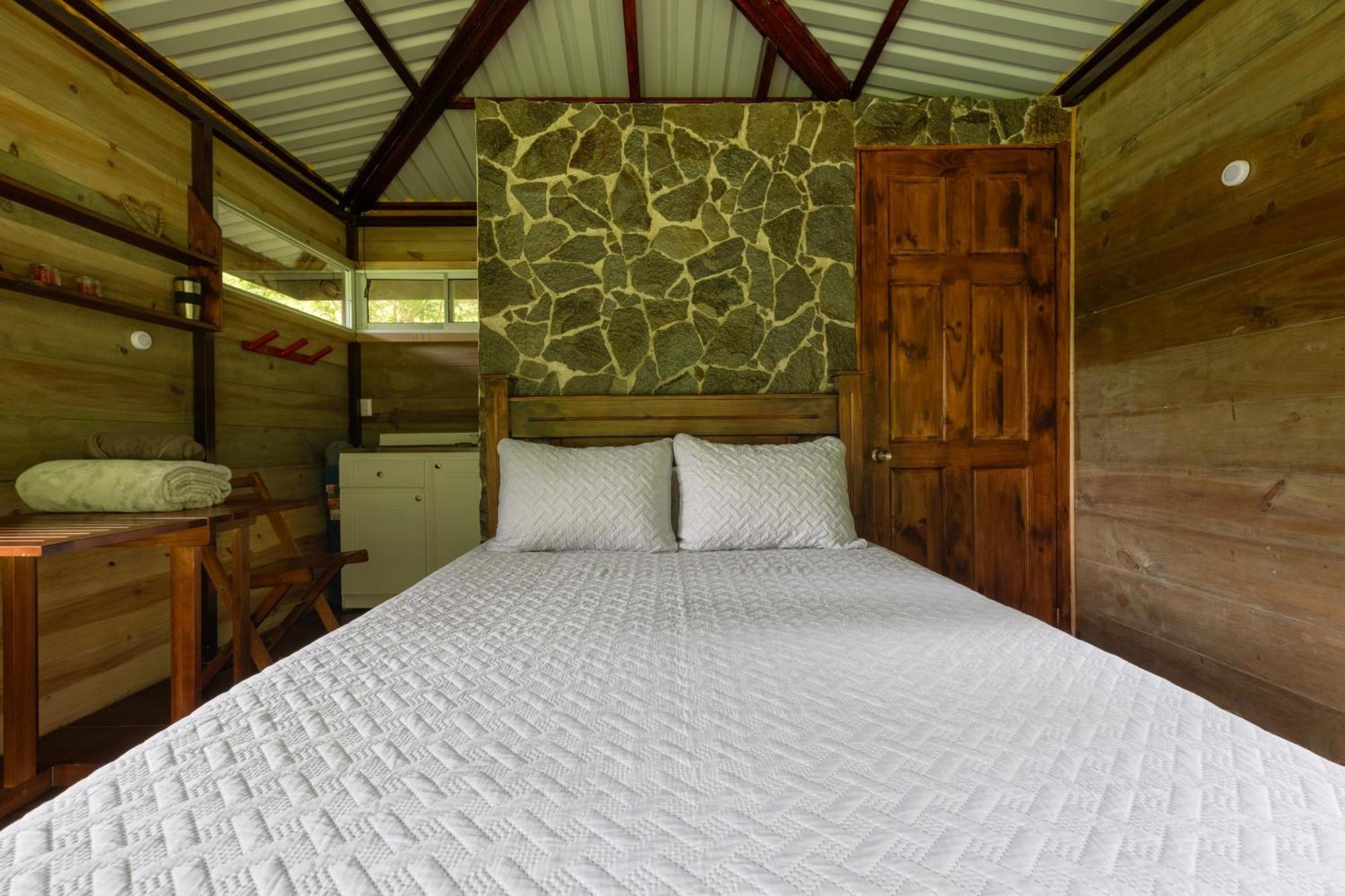 Hotel Rivel - Restaurant & Nature Retreat Turrialba Exterior photo