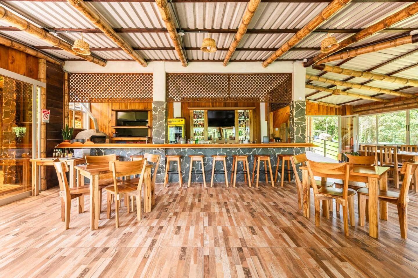 Hotel Rivel - Restaurant & Nature Retreat Turrialba Exterior photo