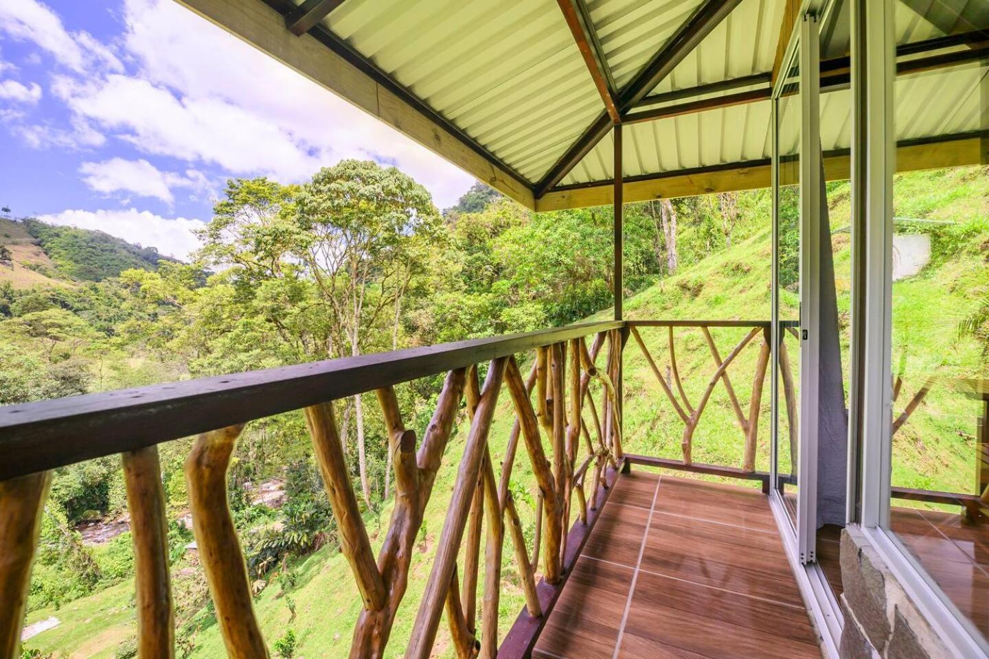 Hotel Rivel - Restaurant & Nature Retreat Turrialba Exterior photo